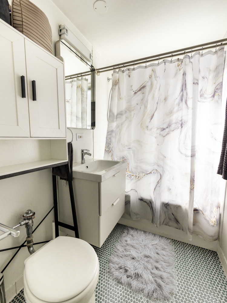 New York City, New York 10036, United States, 1 Bedroom Bedrooms, ,1 BathroomBathrooms,Residential,Active,78993