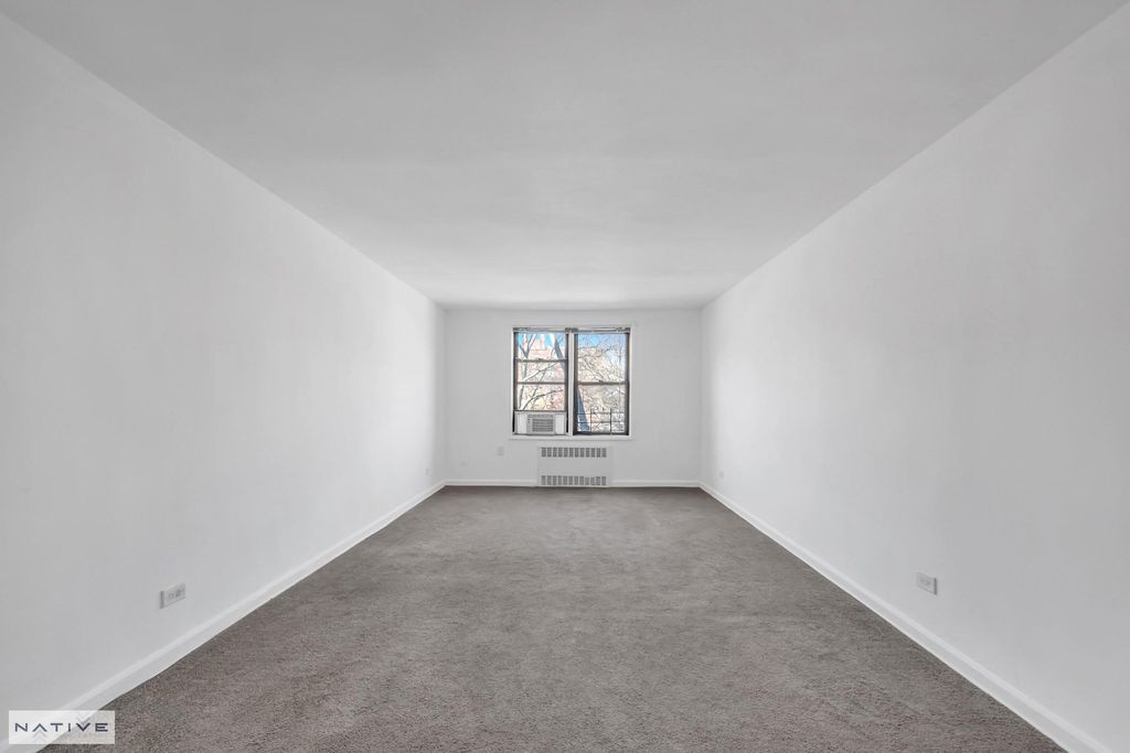 listing image 0