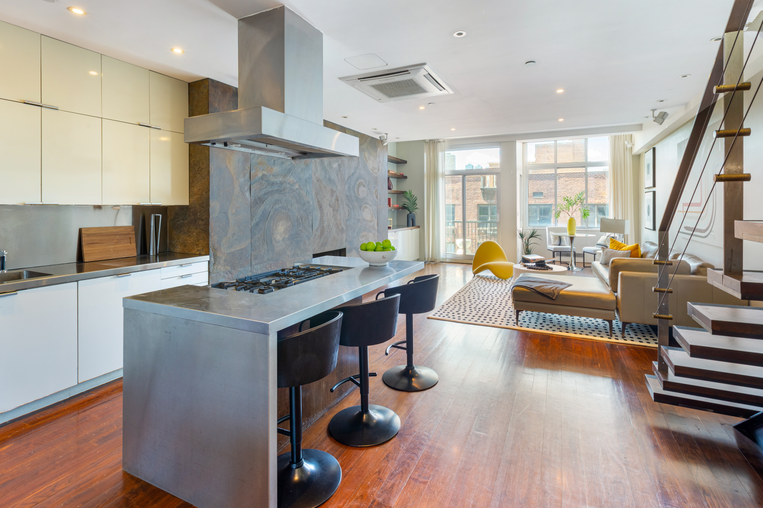 New York City, New York 10010, United States, 2 Bedrooms Bedrooms, ,3 BathroomsBathrooms,Residential,Active,130124