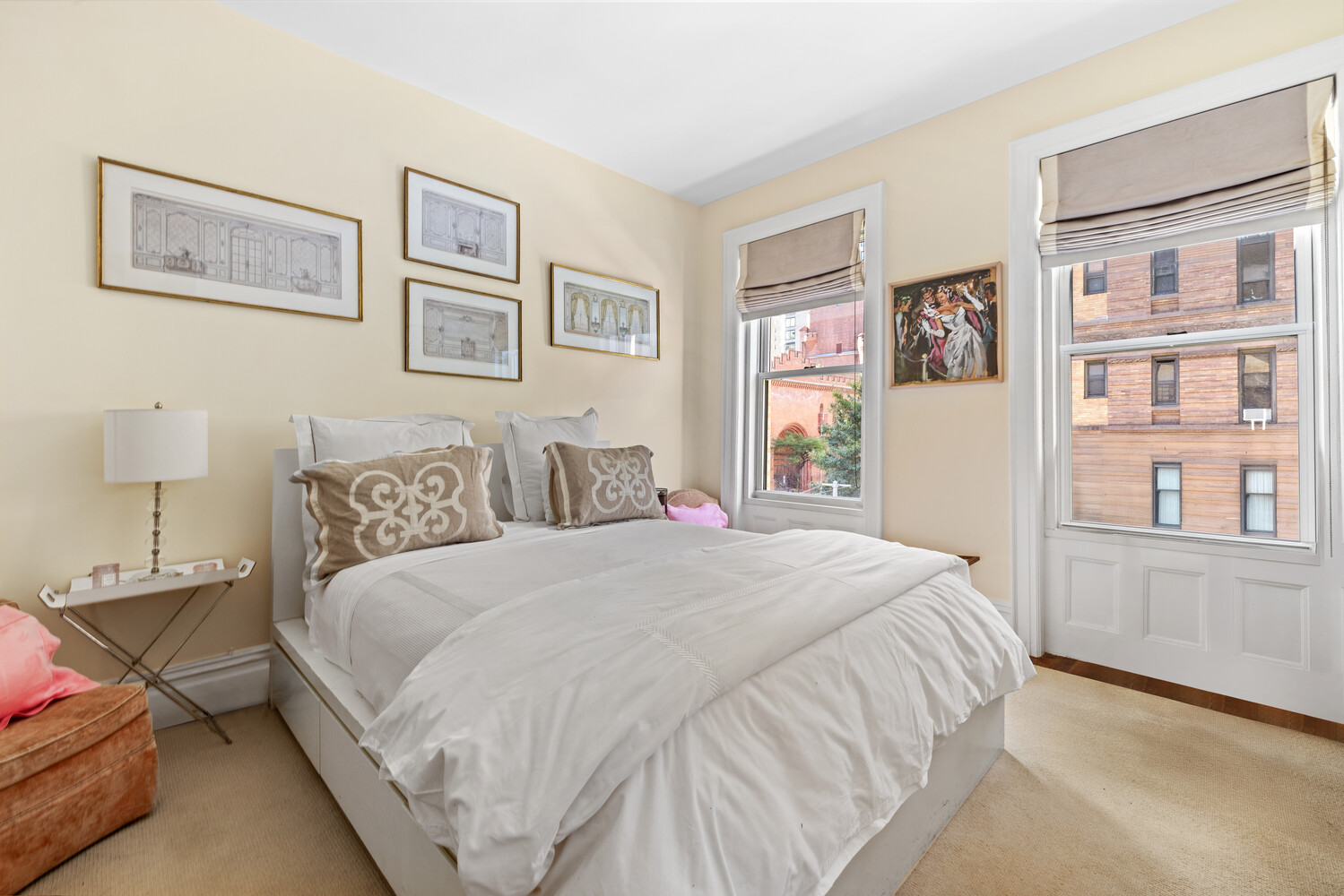 New York City, New York 10128, United States, 3 Bedrooms Bedrooms, ,2 BathroomsBathrooms,Residential,Active,210543