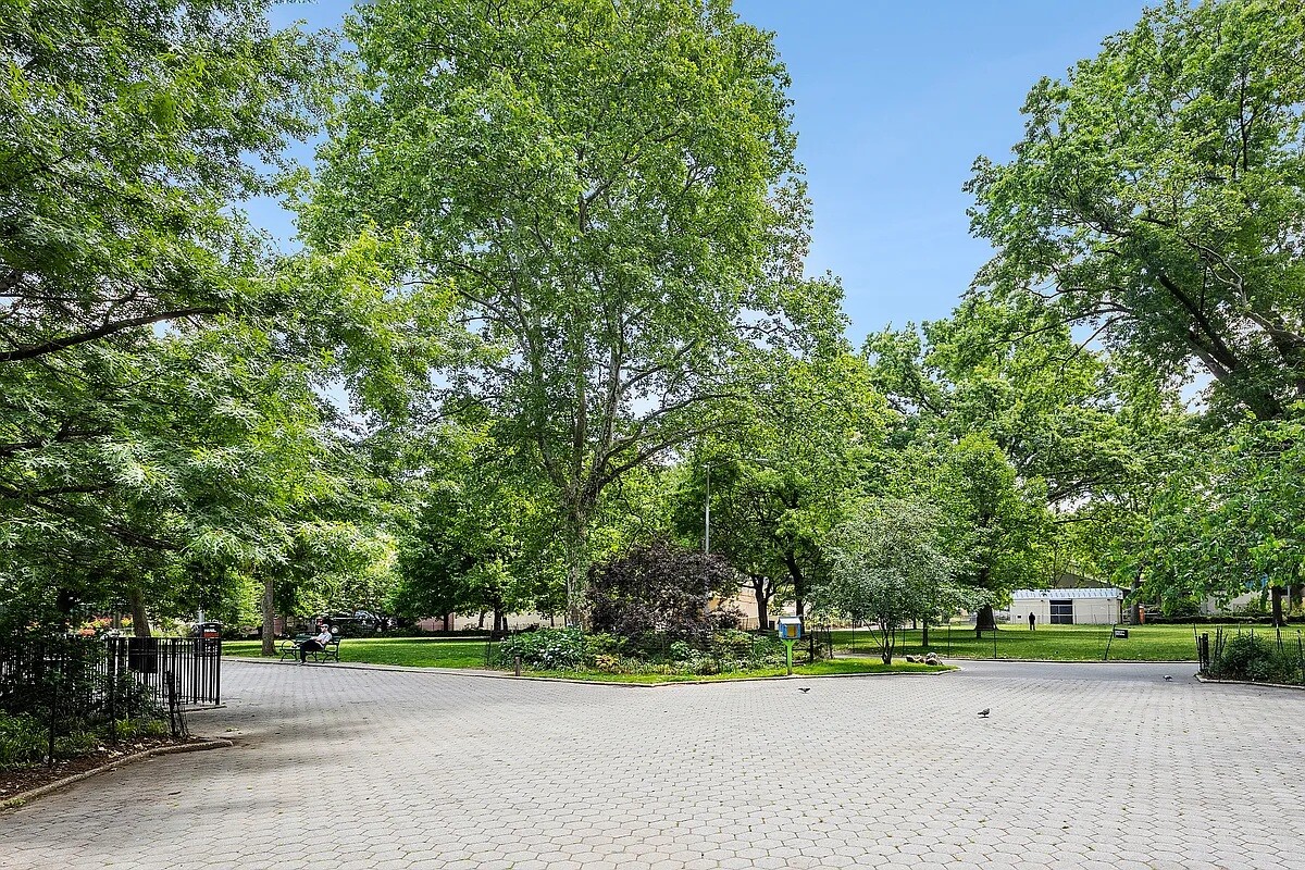 New York City, New York 10027, United States, 4 Bedrooms Bedrooms, ,5 BathroomsBathrooms,Residential,Active,245266