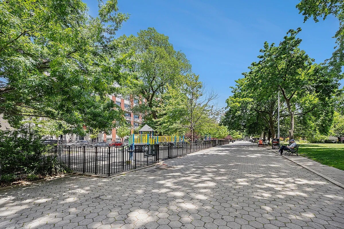 New York City, New York 10027, United States, 4 Bedrooms Bedrooms, ,5 BathroomsBathrooms,Residential,Active,245266