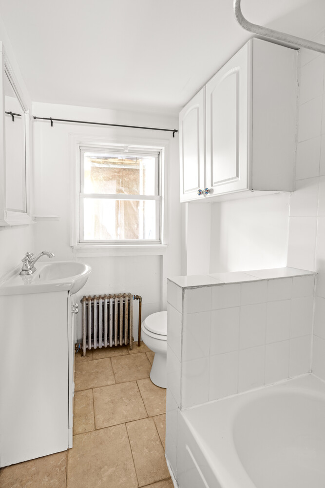 New York City, New York 11215, United States, 3 Bedrooms Bedrooms, ,3 BathroomsBathrooms,Residential,Active,211046