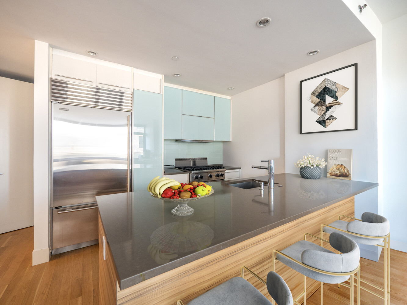 New York City, New York 10027, United States, 2 Bedrooms Bedrooms, ,2 BathroomsBathrooms,Residential,Active,238844