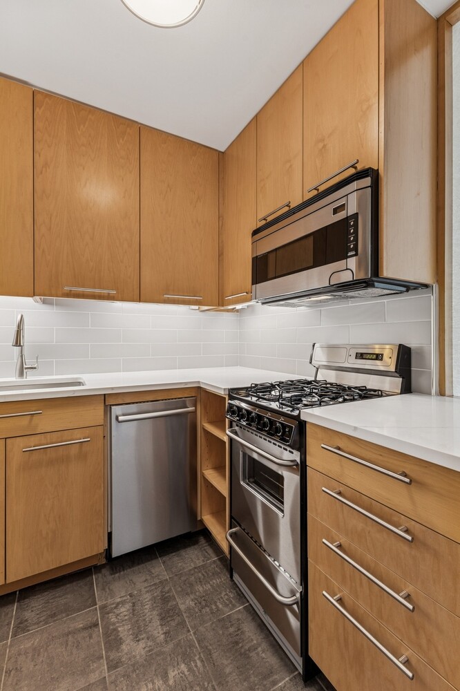New York City, New York 10007, United States, ,1 BathroomBathrooms,Residential,Active,180564