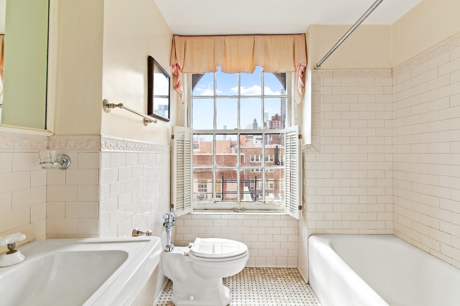 New York City, New York 10065, United States, 6 Bedrooms Bedrooms, ,8 BathroomsBathrooms,Residential,Active,234233