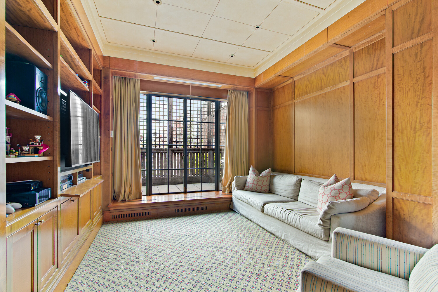 New York City, New York 10065, United States, 6 Bedrooms Bedrooms, ,8 BathroomsBathrooms,Residential,Active,234233