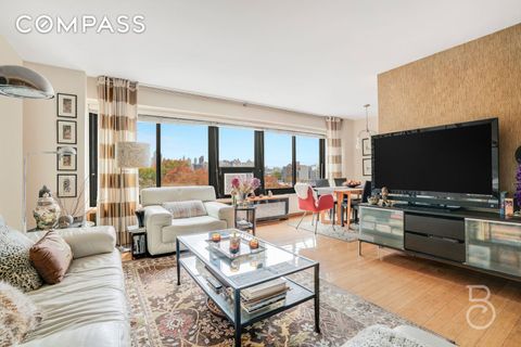 Photo of 33-47 14th Street #6C, Queens, NY 11106 (MLS # RLS20058607)