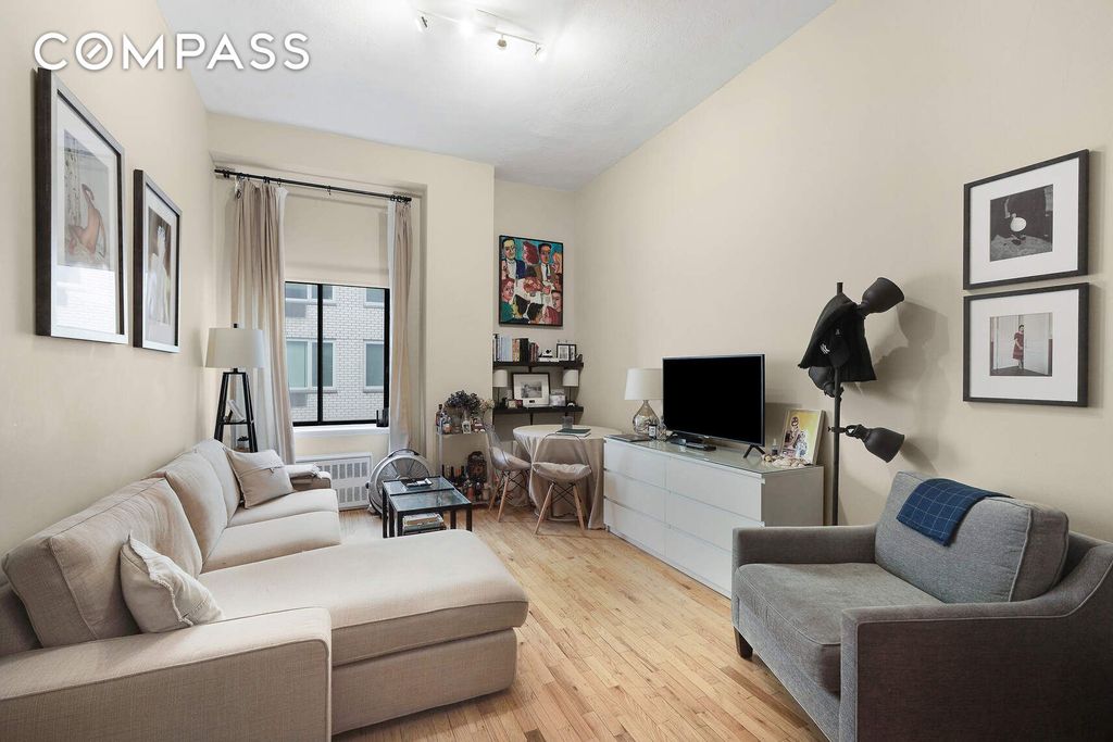 listing image 0