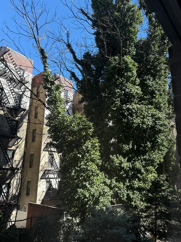 New York City, New York 10021, United States, 2 Bedrooms Bedrooms, ,1 BathroomBathrooms,Residential,Active,79024