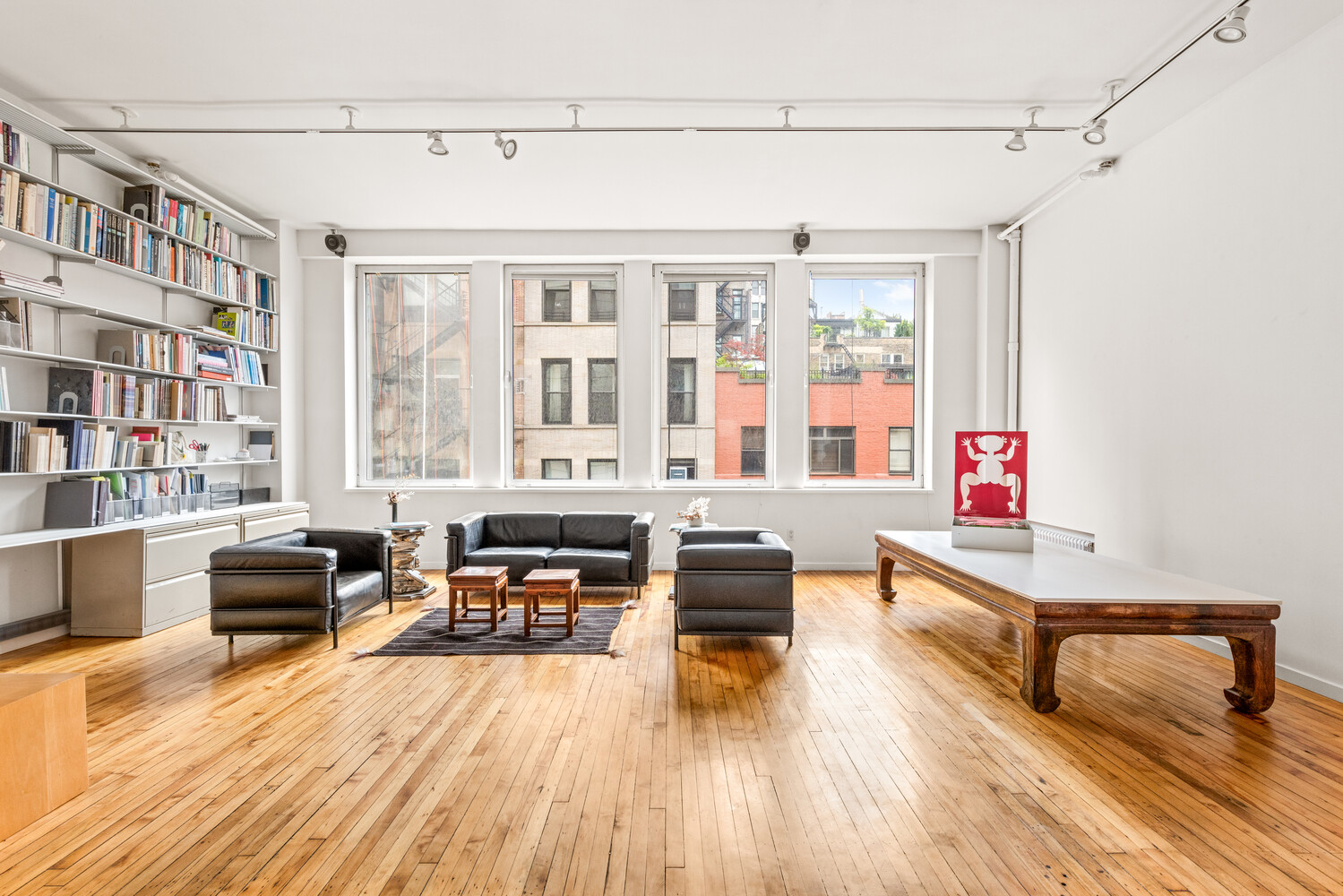 New York City, New York 10003, United States, 2 Bedrooms Bedrooms, ,2 BathroomsBathrooms,Residential,Active,249890