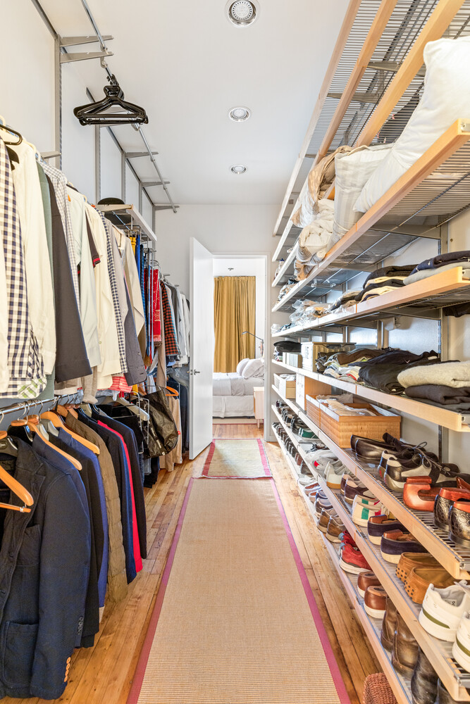 New York City, New York 10003, United States, 2 Bedrooms Bedrooms, ,2 BathroomsBathrooms,Residential,Active,249890