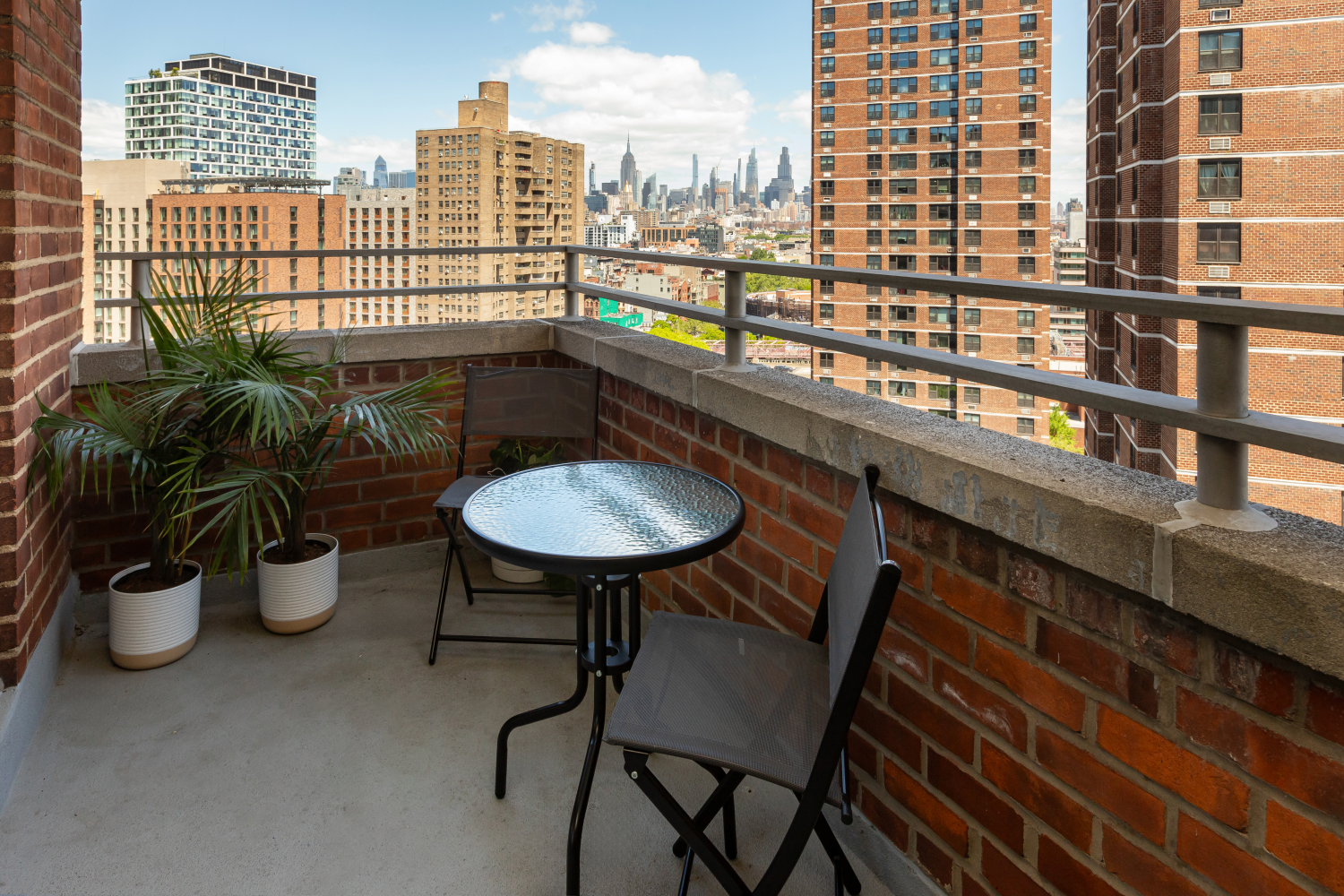 New York City, New York 10002, United States, 2 Bedrooms Bedrooms, ,2 BathroomsBathrooms,Residential,Pending,128609