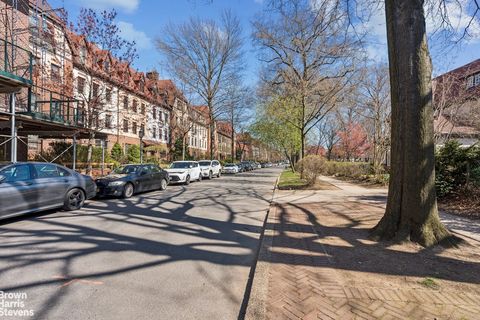 Photo of 150 BURNS Street #3F, Queens, NY 11375 (MLS # RLS20085258)