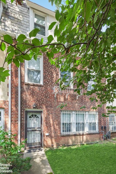 Photo of 68-11 DARTMOUTH Street, Queens, NY 11375 (MLS # RLS20039197)