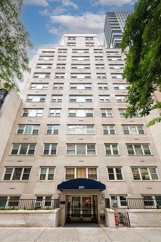 New York City, New York 10065, United States, 1 Bedroom Bedrooms, ,1 BathroomBathrooms,Residential,Pending,182396