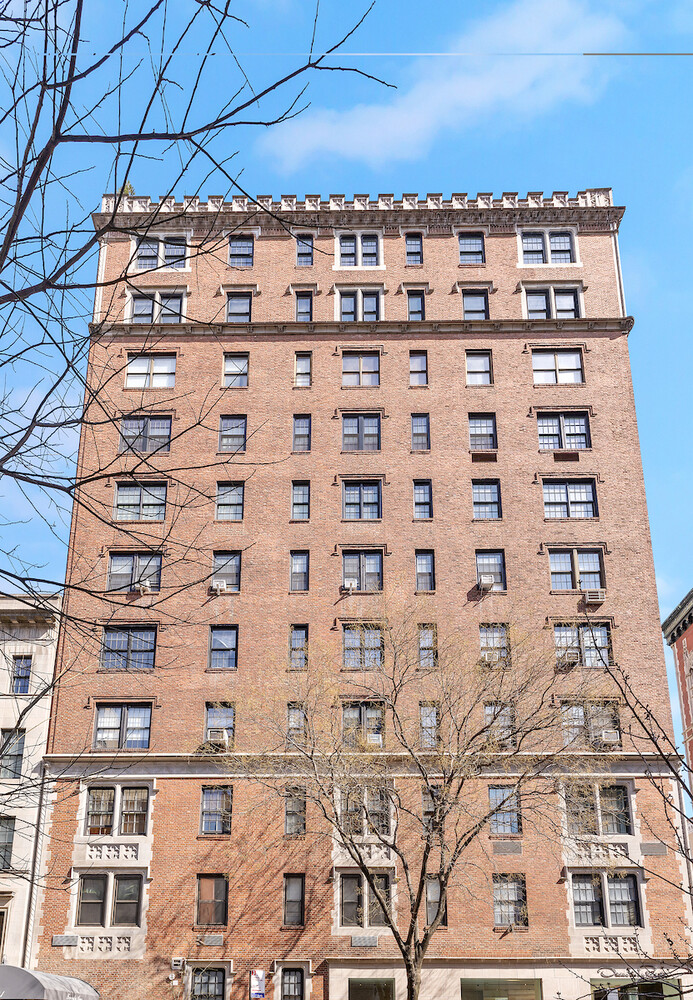 New York City, New York 10065, United States, 3 Bedrooms Bedrooms, ,3 BathroomsBathrooms,Residential,Active,227762