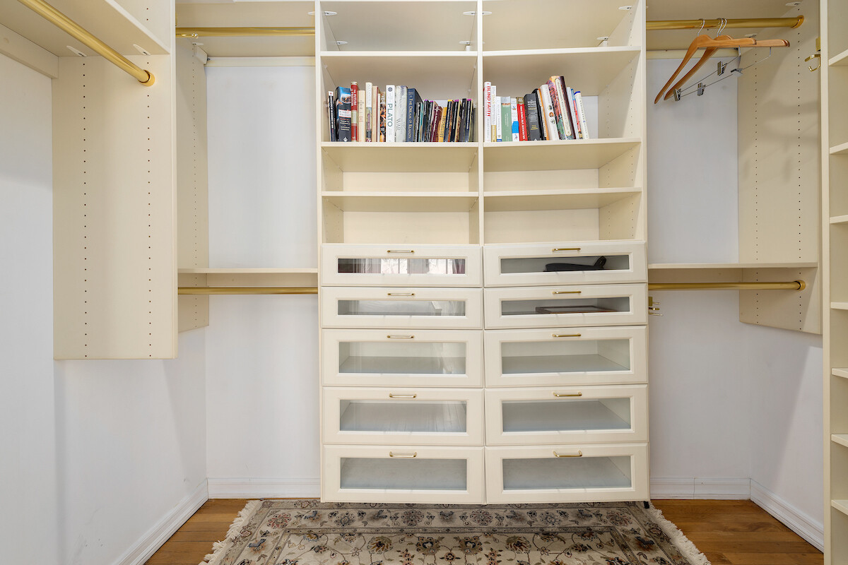 New York City, New York 10065, United States, 3 Bedrooms Bedrooms, ,3 BathroomsBathrooms,Residential,Active,227762