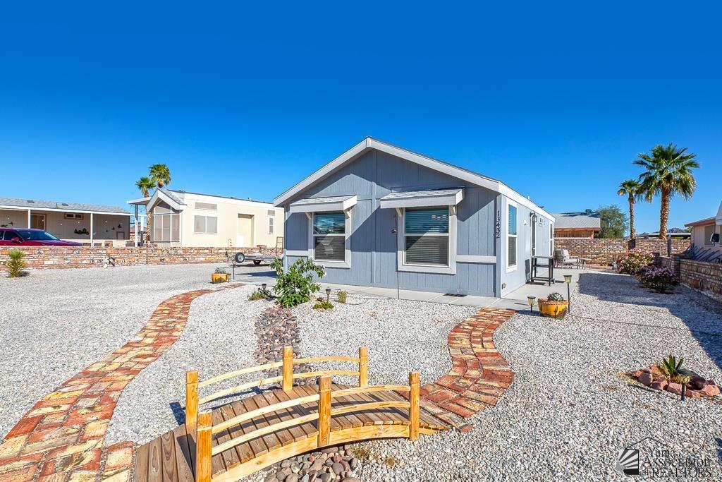 13432 E 53 St