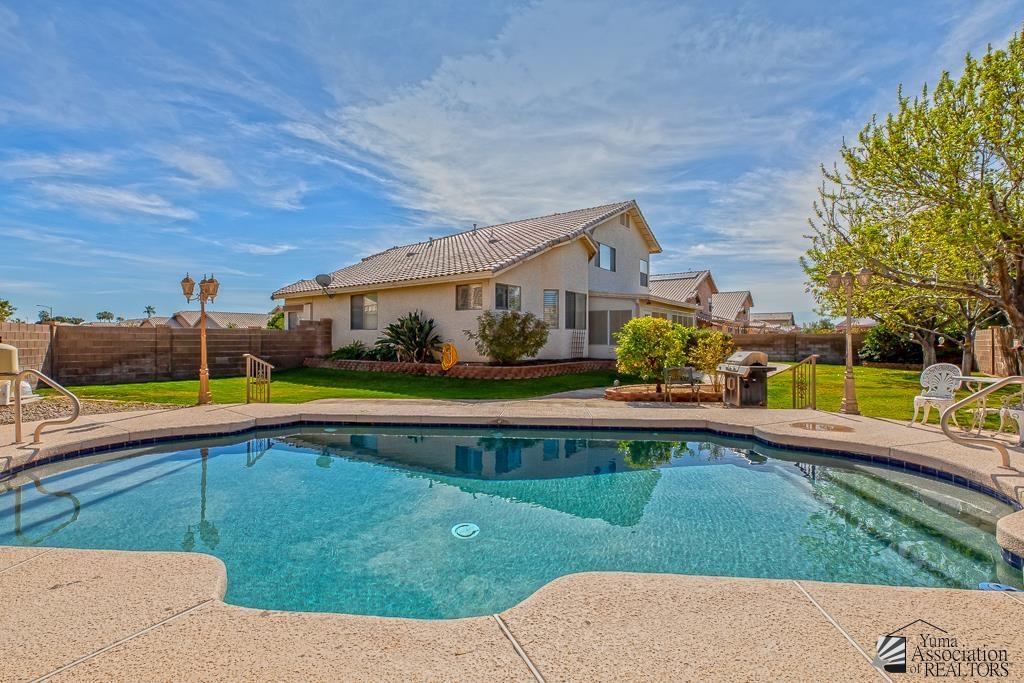 1744 S 41 Dr