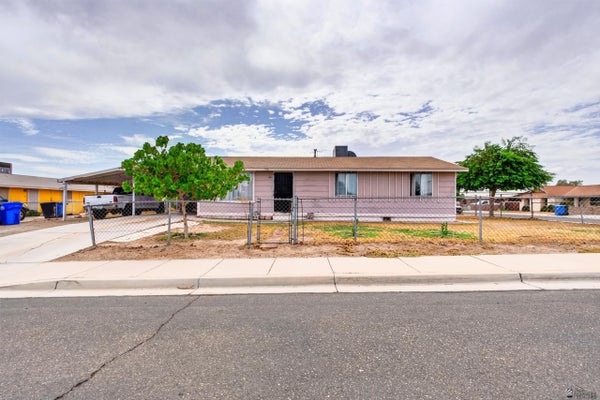 611 S UNION AVE, SOMERTON, AZ 85350 - Image 27bf7fe7015e58eefce79fa143c6b26d/2074238524
