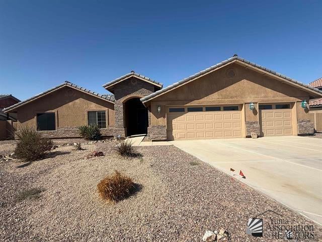 Photo 1 of 20 — 6302 E 47 St, Yuma, AZ 85365