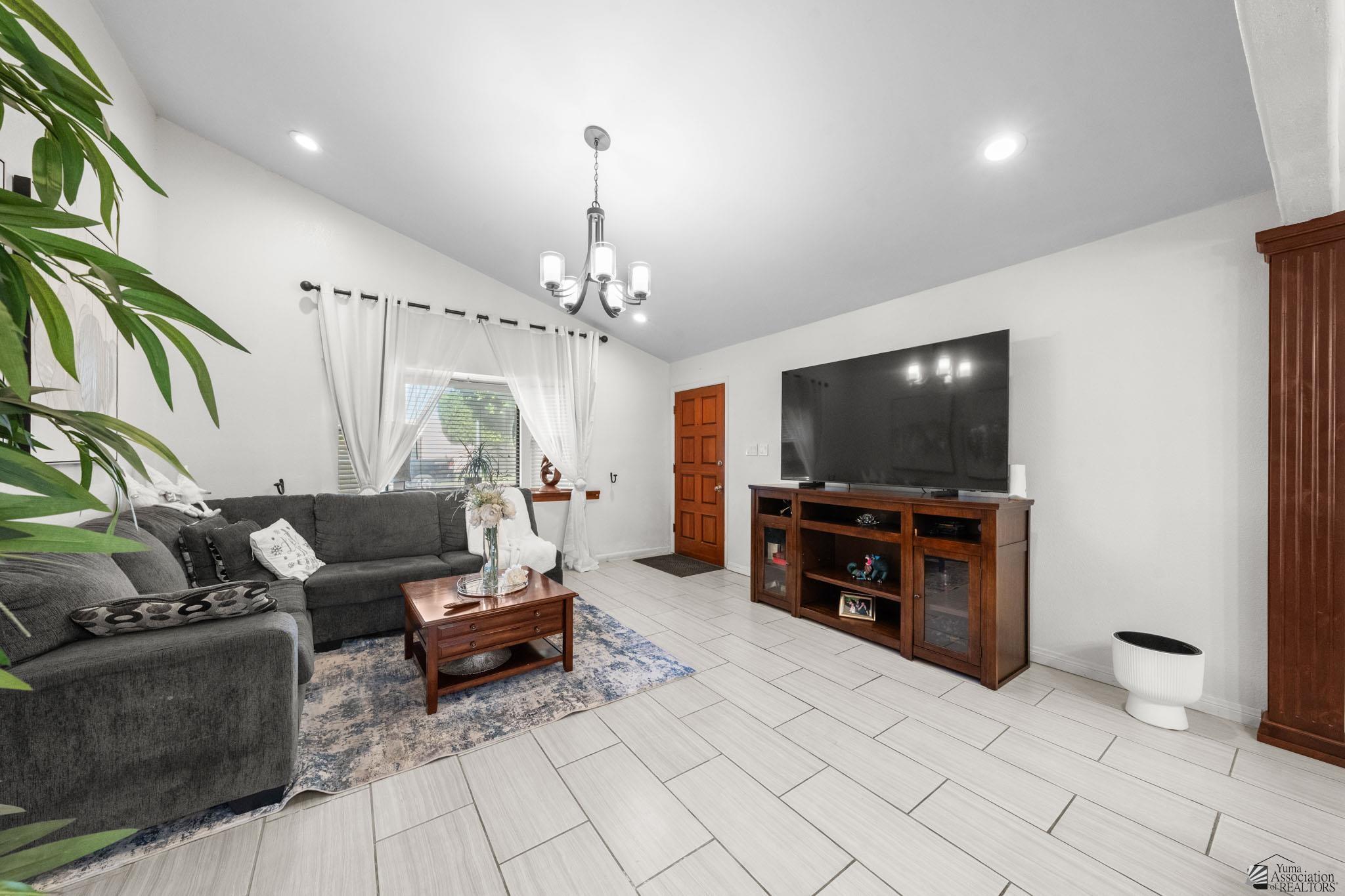 529 E 26 St - Photo 4