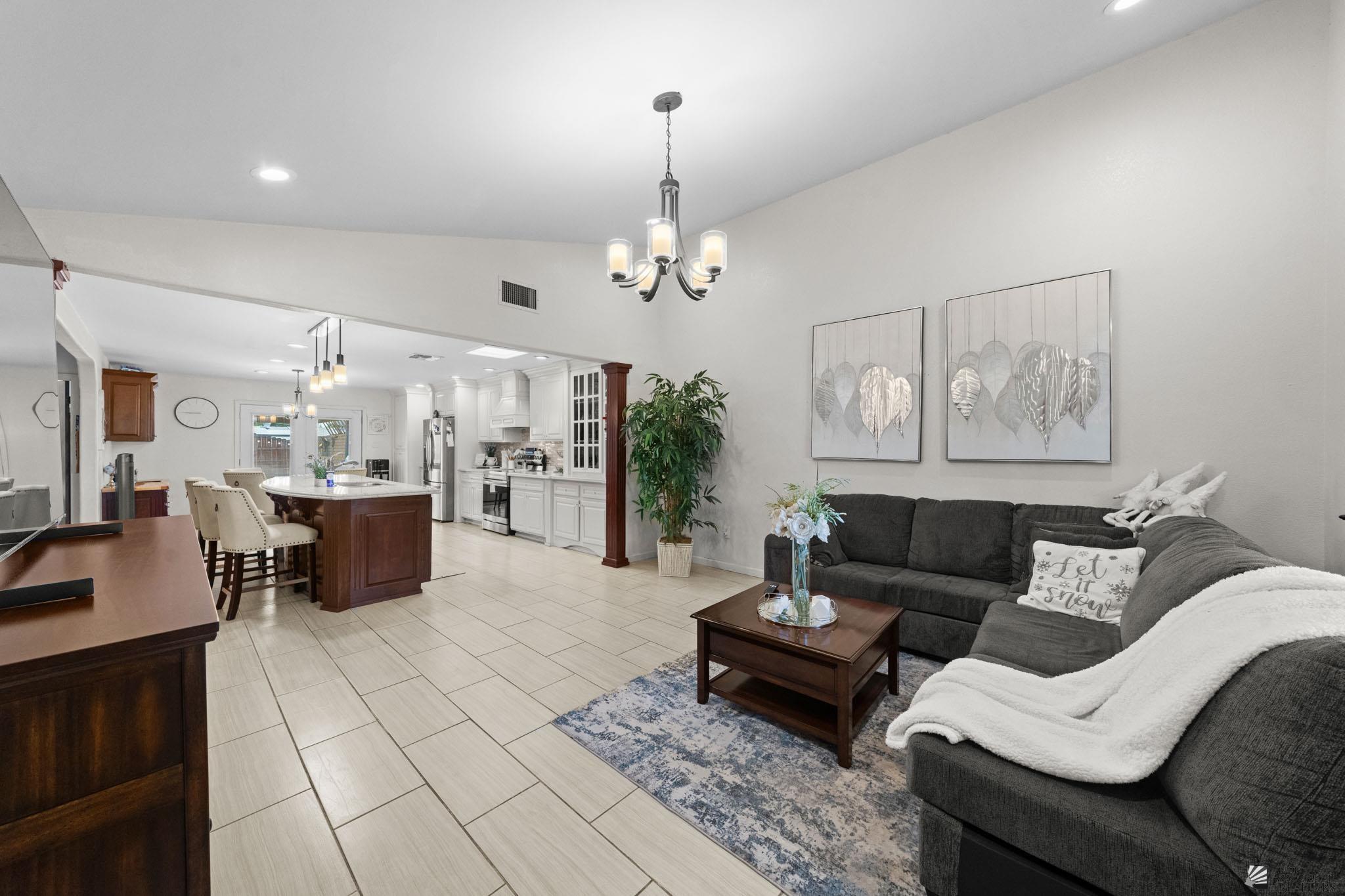 529 E 26 St - Photo 2