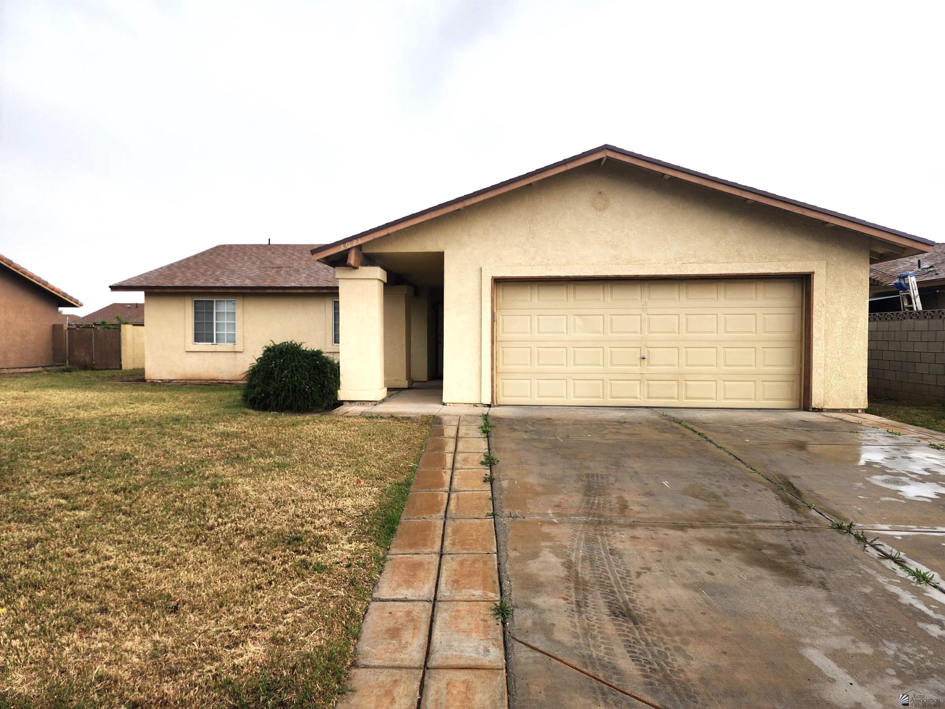 Photo 1 of 28 — 3021 W 25 St, Yuma, AZ 85364