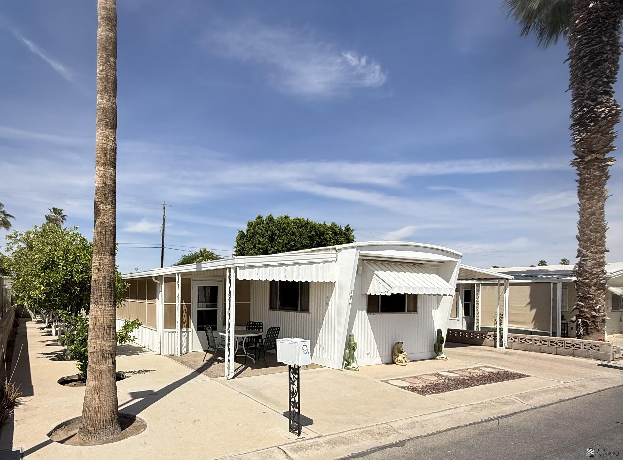 Photo 1 of 27 — 704 W Rainbow Ln, Yuma, AZ 85365