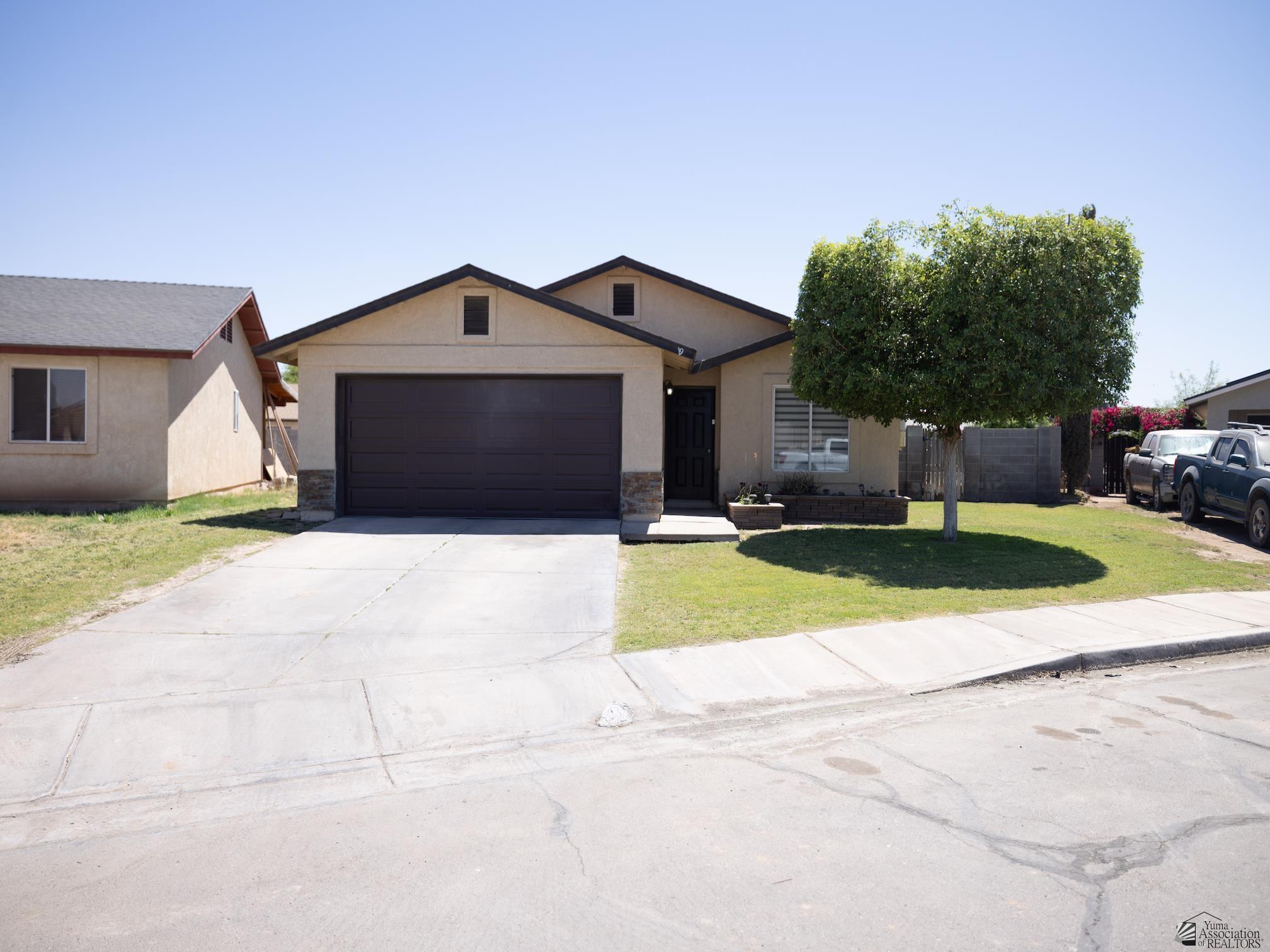 Photo 1 of 6 — 819 W Reena St, Somerton, AZ 85350