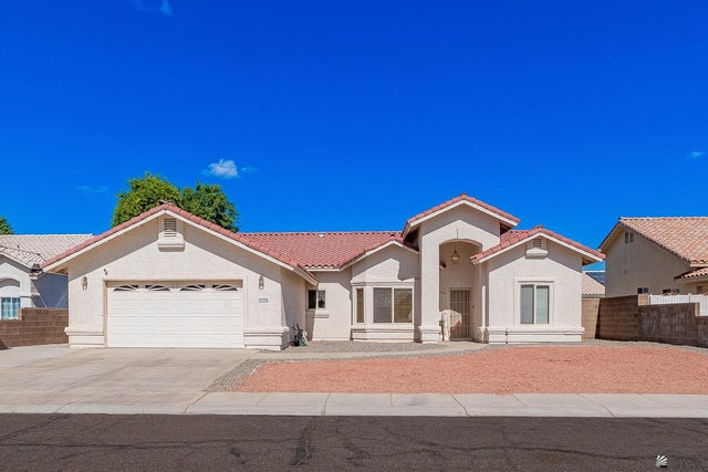 10556 E 38 St