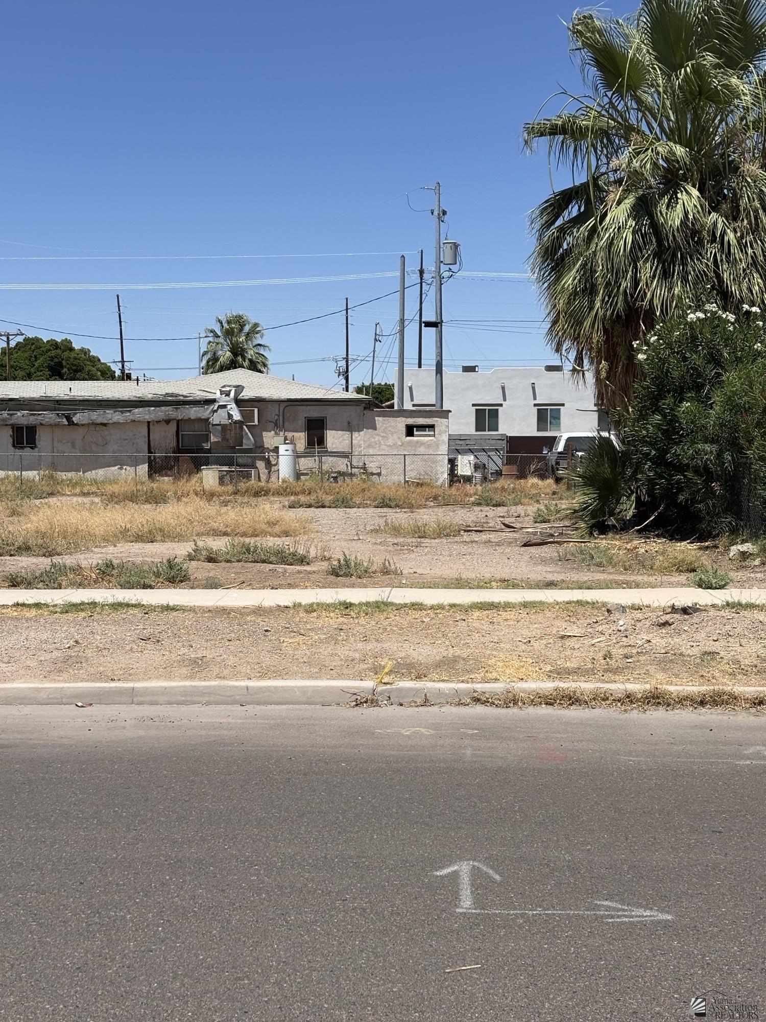 Photo 1 of 6 — 190 S 10 Ave, Yuma, AZ 85364