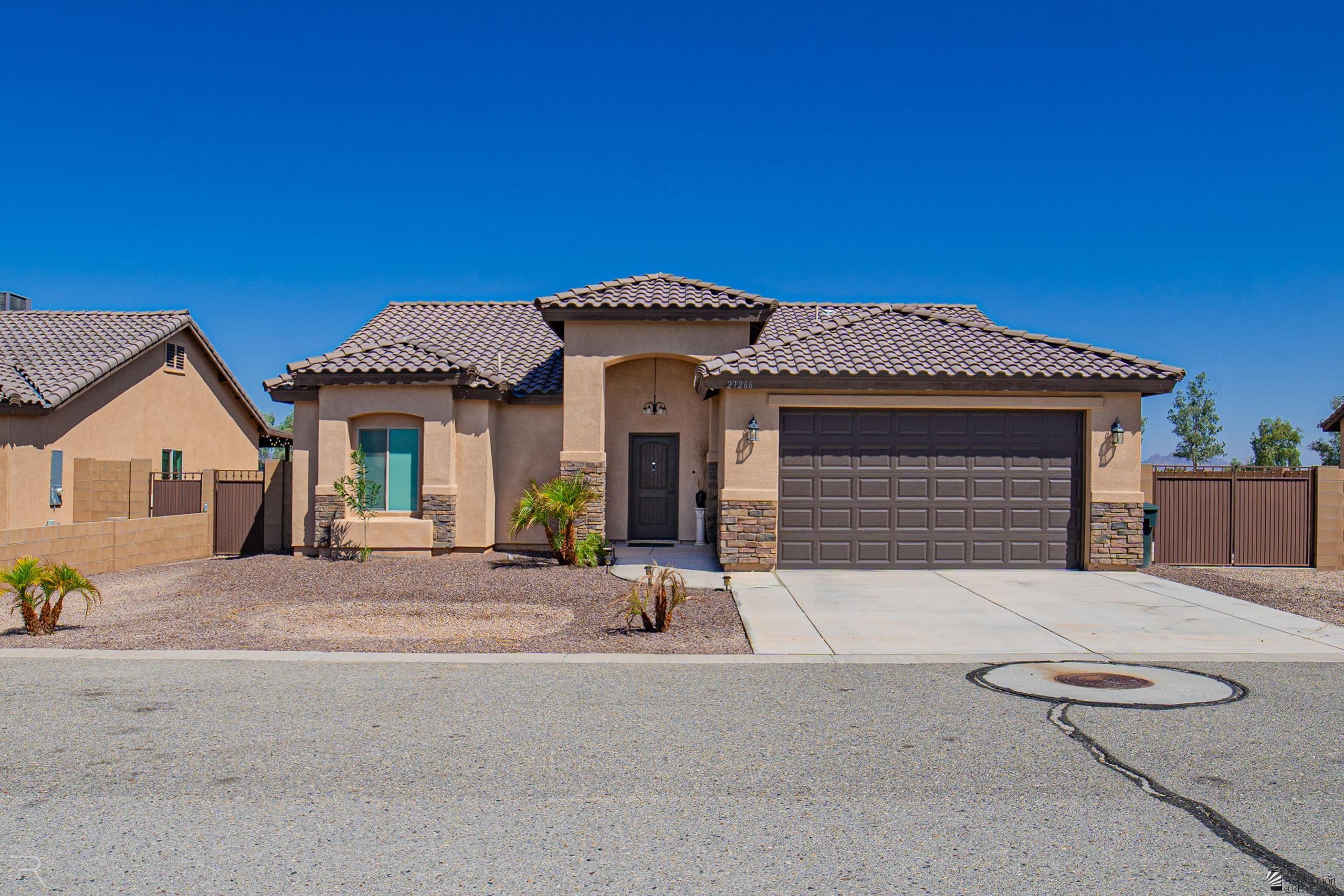 27266 Mesquite Ave
