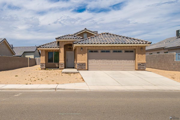 3772 E ST, GADSDEN, AZ 85336 - Image 9ef58e6e87f6d66daaf6e7ff38dc88cd/1962893934