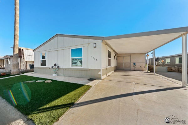 2045 S ROADRUNNER AVE, YUMA, AZ 85364 - Image a418cce19f792c3fccc140d288c8aa34/3045771941