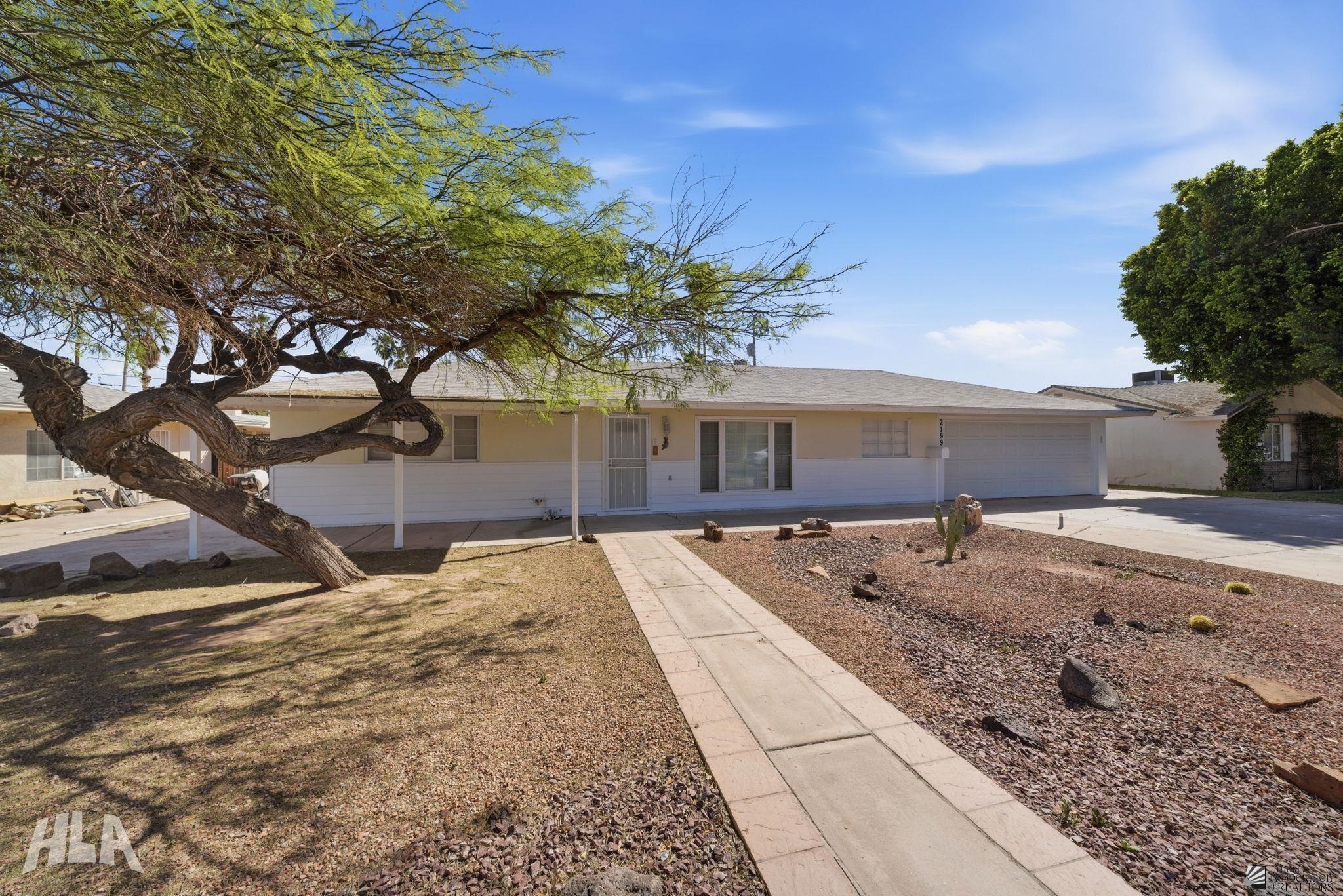 Photo 1 of 31 — 2199 E 25 Pl, Yuma, AZ 85365