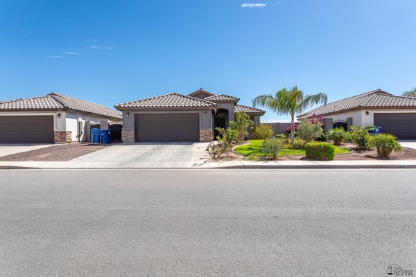 1468 S CHOLLA AVE, SOMERTON, AZ 85350 - Image bcf2e2ae974807da25ec189debbd8144/3299360265