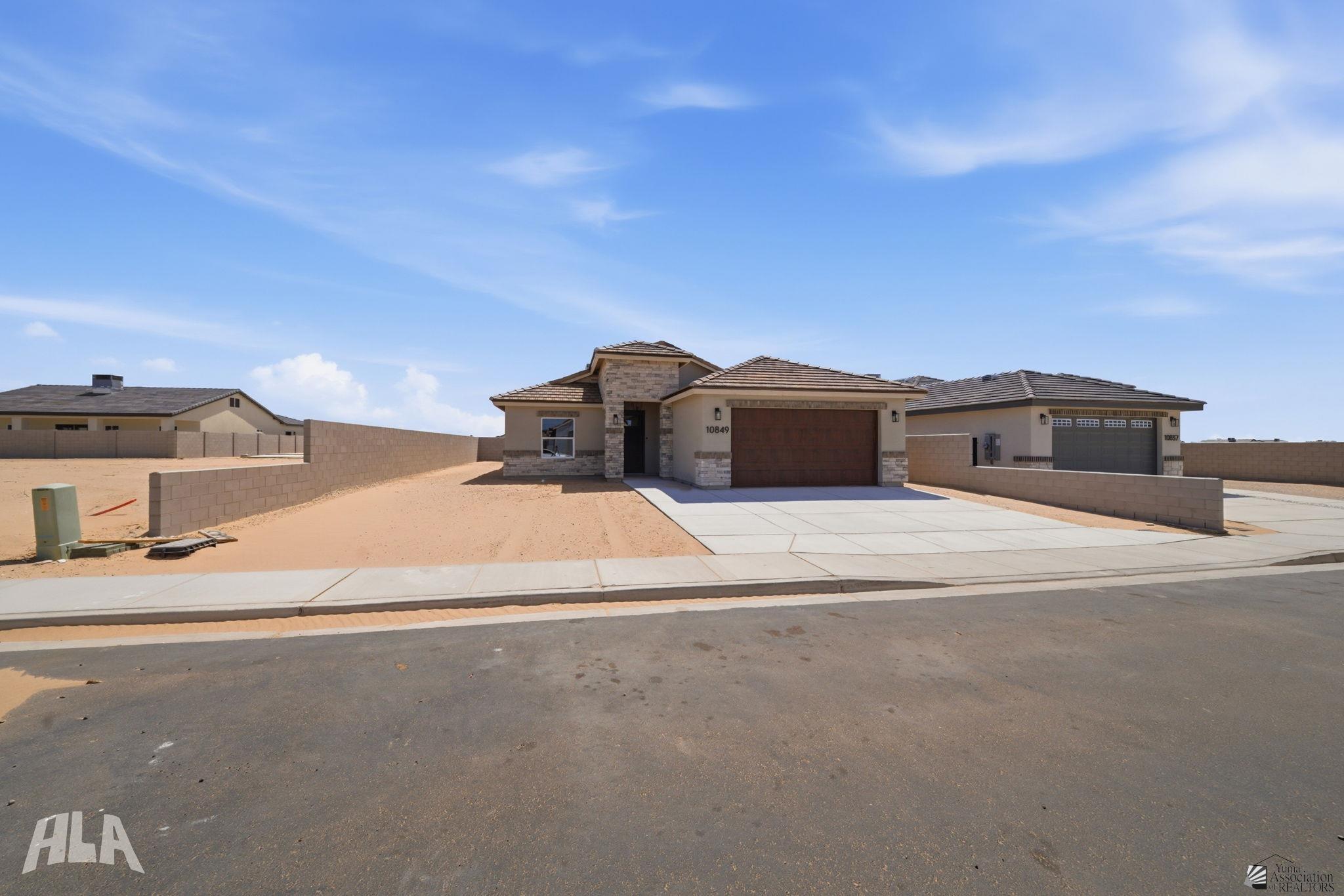 10849 E 45 St