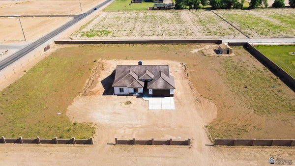 2131 W MEREDITH LN, SOMERTON, AZ 85350 - Image e31819e151b47da5d72babb07b63e866/3394285861