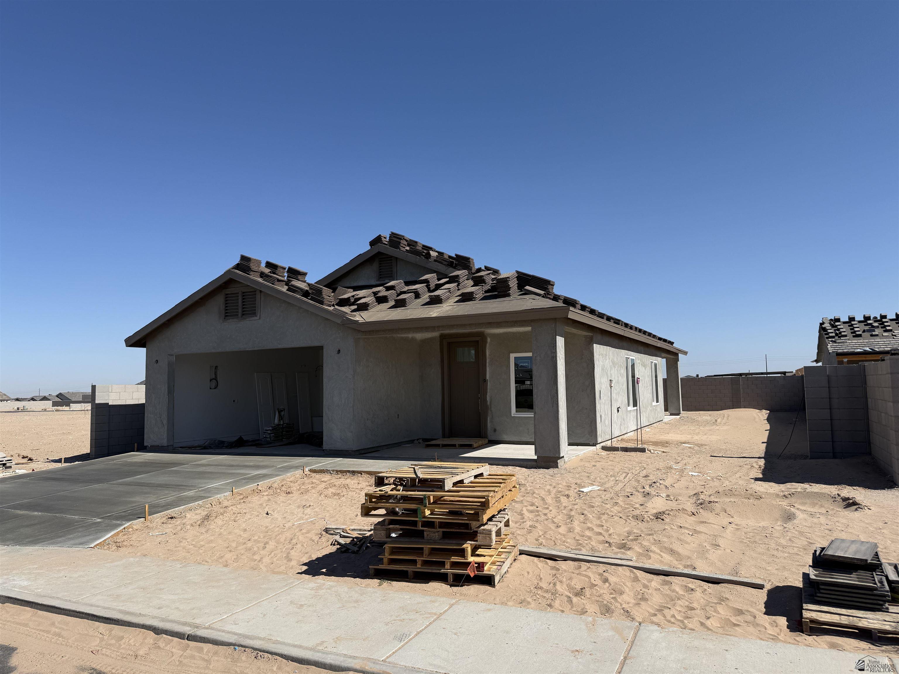 10828 E 46 Ln