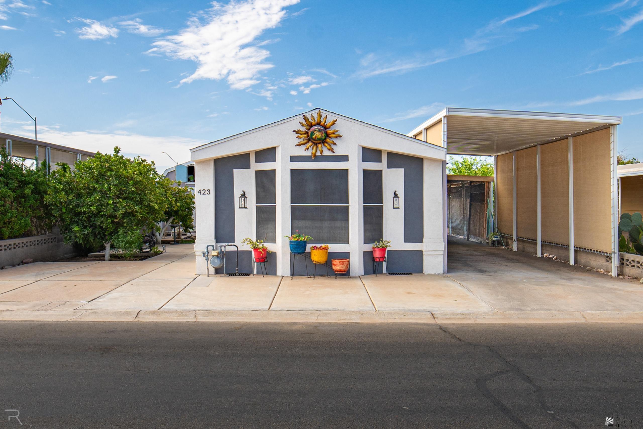 423 W Ocotillo Ln