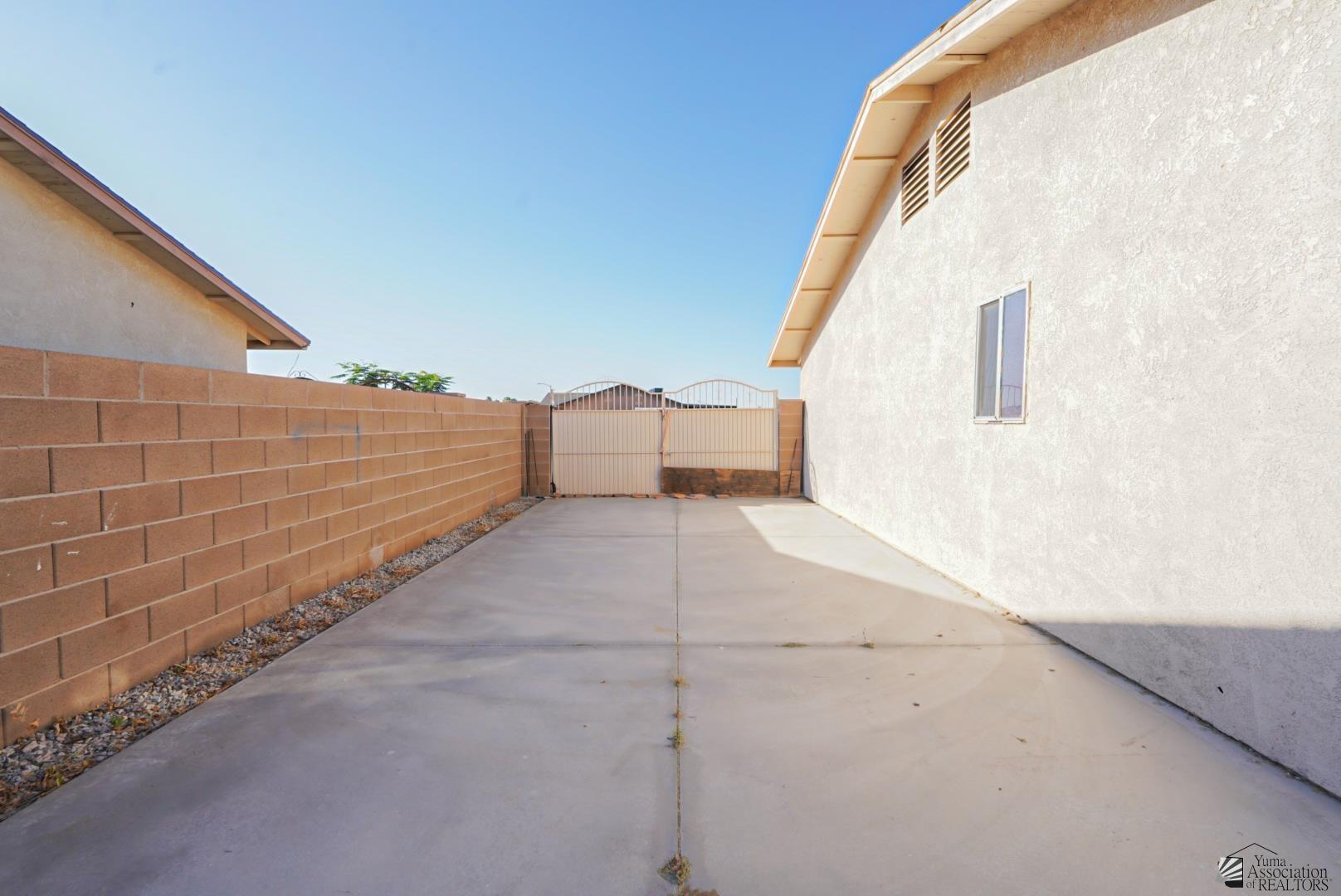 3027 W 27 Ln - Photo 3