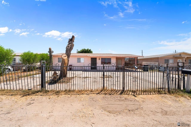 4357 W 8 St