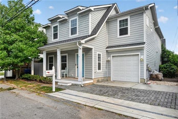 Single Family Residence at 415 22 1/2 St ST