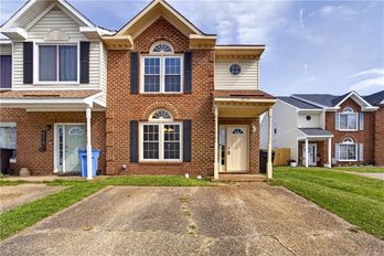 Townhouse at 4214 Link CT