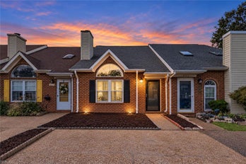 Townhouse at 425 Troon CHSE