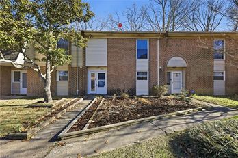 Townhouse at 5002 Amboy CT