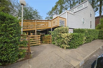 Townhouse at 407 33rd ST B
