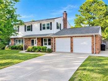 Single Family Residence at 700 Hemlock CRES